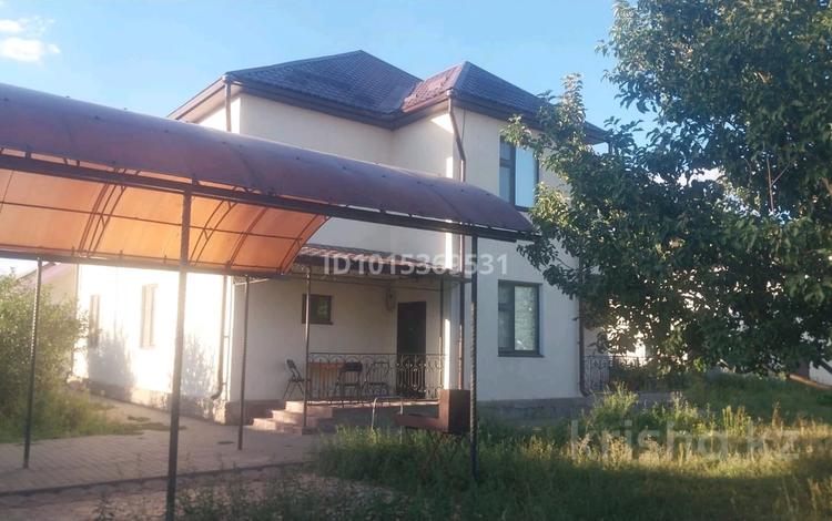 Дом · 5 комнат · 200 м², мкр Кадыра Мырза-Али, Волкова 2 — На против многофольный больницы за 30 000 ₸ в Уральске — фото 11