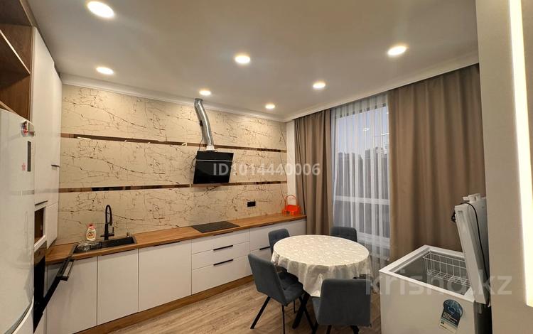 2-комнатная квартира · 67 м² · 10/10 этаж, Бокейхана 25в за 350 000 ₸ в Астане, Есильский р-н — фото 3