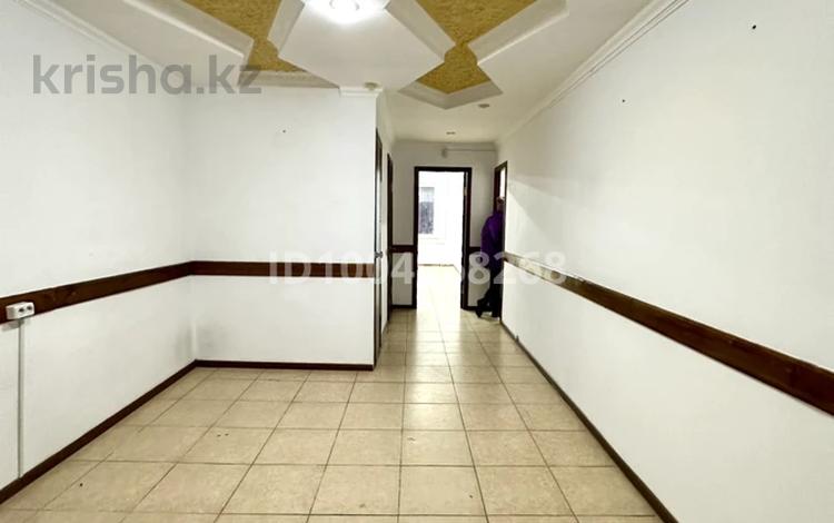 Свободное назначение · 56.2 м² за 27 млн ₸ в Актобе, мкр 8 — фото 13