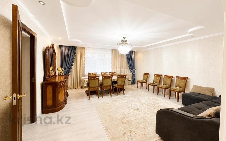 2-комнатная квартира · 70 м², мкр Думан-1 33 за 250 000 ₸ в Алматы, Медеуский р-н — фото 2