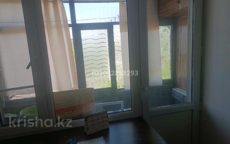 2-бөлмелі пәтер · 43 м² · 4/5 қабат, мкр Новый Город, Назарбаева, бағасы: 18.5 млн ₸ в Караганде, Казыбек би р-н — фото 2