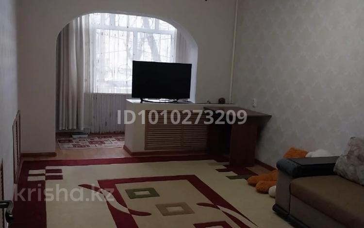 2-комнатная квартира · 56 м² · 1/5 этаж, мкр Алатау 12 за 20 млн ₸ в Таразе — фото 2