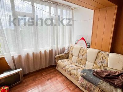 2-комнатная квартира · 50 м² · 3/5 этаж, самал 25 за ~ 14.8 млн 〒 в Талдыкоргане, мкр Самал