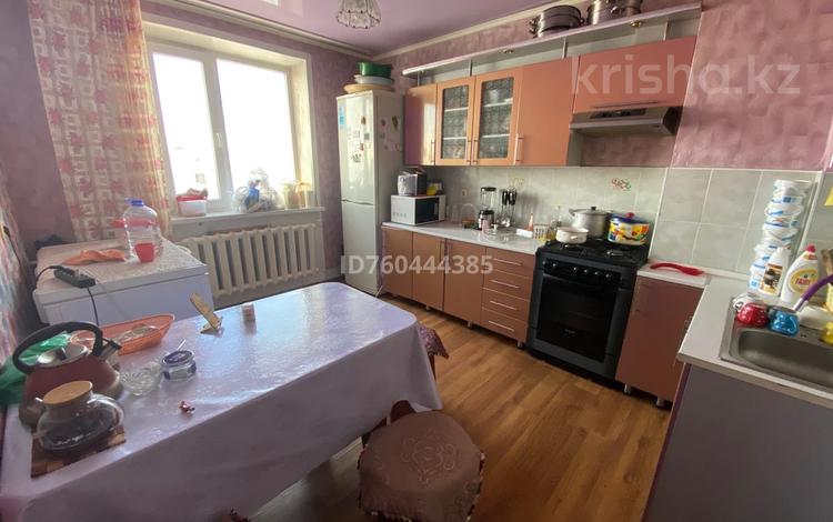 3-комнатная квартира · 67 м² · 6/6 этаж, 8-й микрорайон, Карбышева — Находится в военном городке . за 23 млн 〒 в Костанае — фото 2