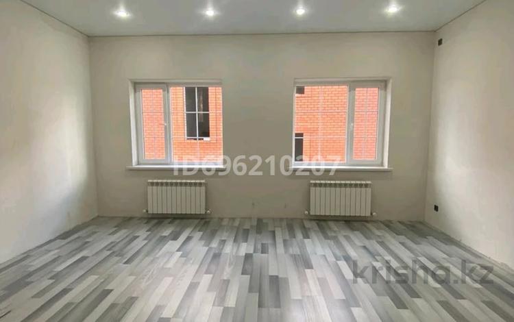 Үйдің бір бөлігі • 4 бөлмелер • 200 м² • 9.6 сот., Без улицы 342 — Без улицы, бағасы: 28 млн 〒 в Актобе, жилой массив Жанаконыс-4 — фото 2