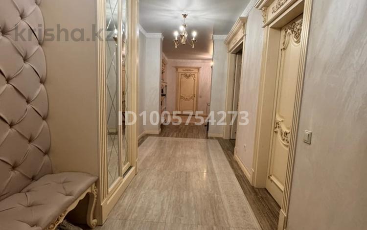 4-комнатная квартира · 182 м², Аскарова Асанбая за 175 млн 〒 в Алматы, Наурызбайский р-н — фото 2