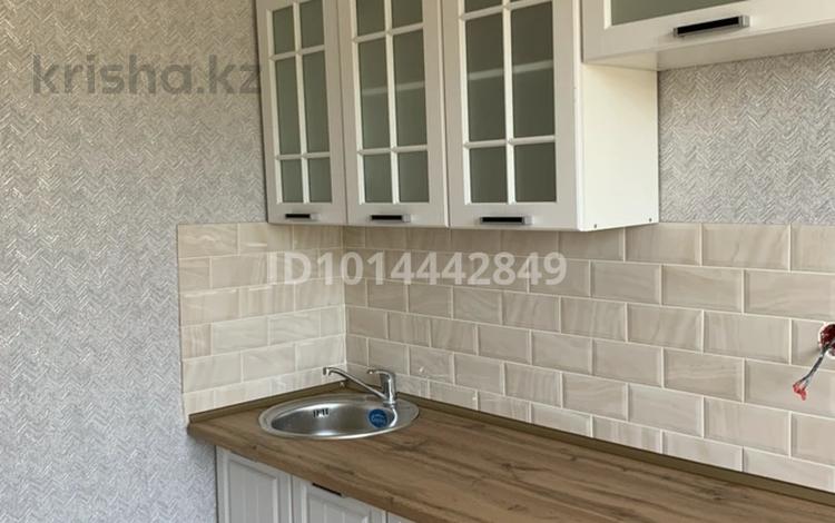 2-комнатная квартира · 51 м² · 3/5 этаж, мкр 4 12 — Абулхаирхана за 19 млн ₸ в Уральске — фото 2