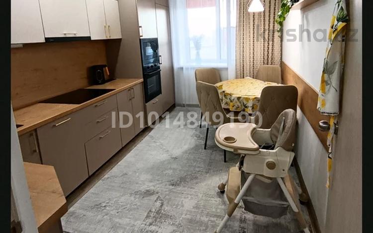 3-бөлмелі пәтер · 66.5 м² · 4/9 қабат, Строителей 45/1, бағасы: 28 млн ₸ в Аксу — фото 59