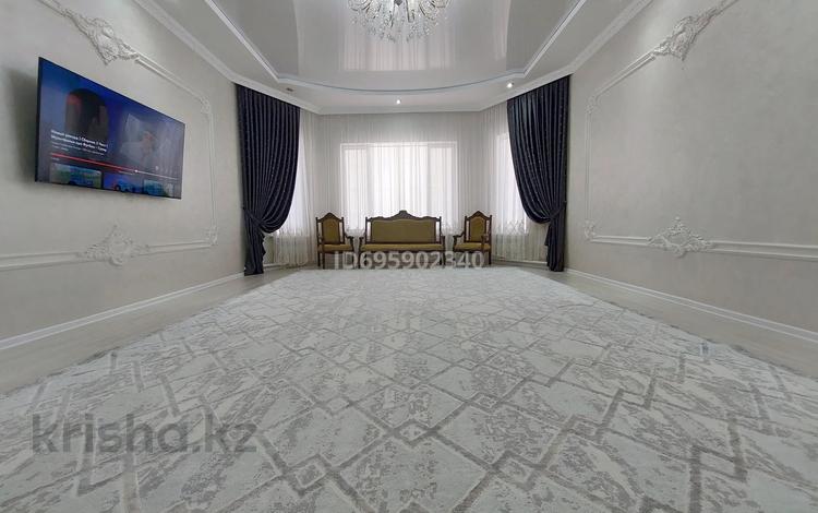 Отдельный дом · 5 комнат · 250 м² · 270 сот., мкр Балауса, 87784539595 — Школа садик за 47 млн ₸ в Атырау — фото 2