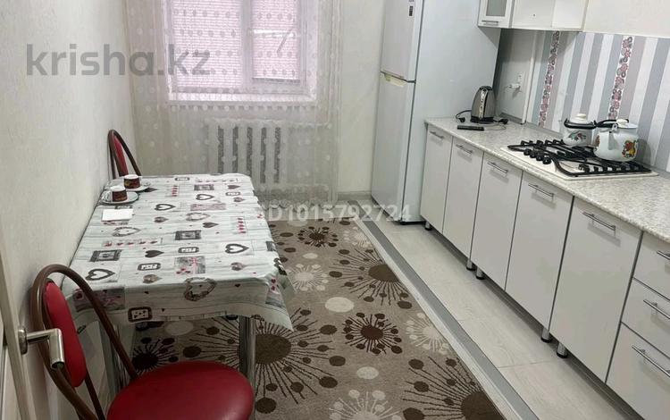 1-бөлмелі пәтер · 44 м² · 1/10 қабат, 12 ш/а. 43а — Возле фитнес клуба, бағасы: 10 000 ₸ в Актобе, мкр 12 — фото 2