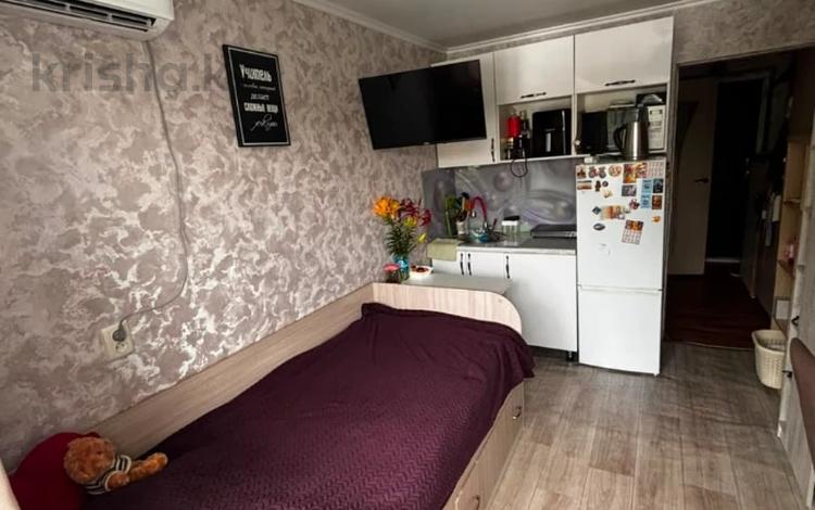 1-комнатная квартира · 14 м² · 3/6 этаж, Кабанбай Батыра 164 за 8 млн ₸ в Усть-Каменогорске — фото 2
