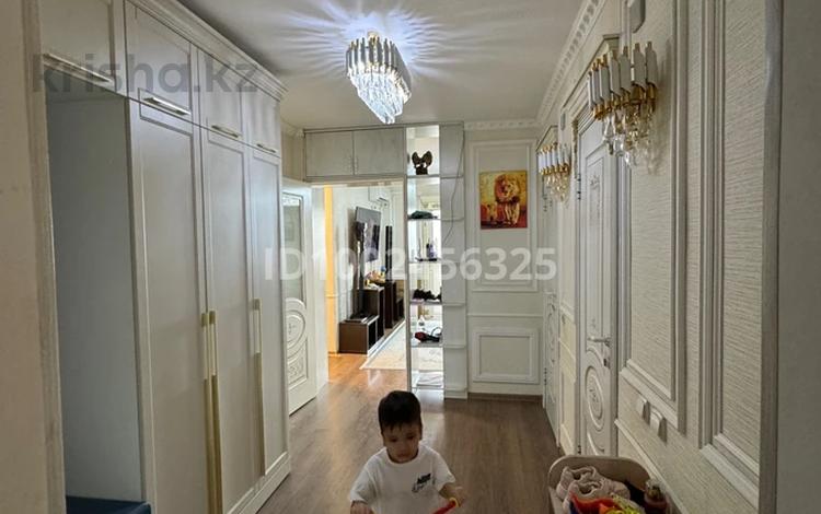 3-бөлмелі пәтер · 70 м² · 4/5 қабат, Кокшетау 4А — Сырым батыр пересечение Кокшетау, бағасы: 35 млн ₸ в Шымкенте, Абайский р-н — фото 2