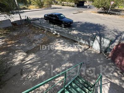 Еркін, дүкендер мен бутиктер, қоймалар, қоғамдық тамақтану орны, сұлулық салондары, медорталықтар мен дәріханалар, ойын-сауық · 65 м², бағасы: 300 000 ₸ в Кентау