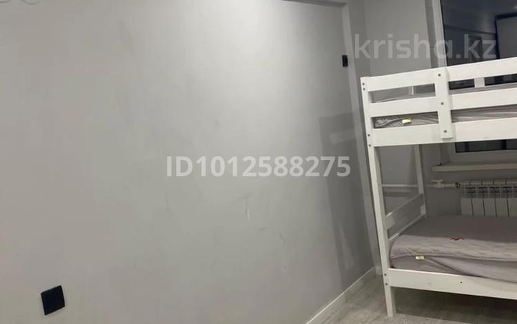 2-комнатная квартира · 45 м² · 5/5 этаж, Курмангазы 9 за 180 000 ₸ в Атырау, мкр Авангард-2 — фото 2