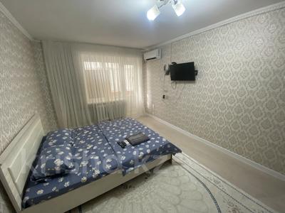 1-комнатная квартира · 50 м² · 1/5 этаж, Паримбетова 4 за 10 000 〒 в 