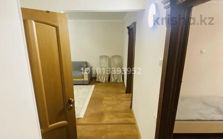 3-бөлмелі пәтер · 80 м² · 2/5 қабат, Желтоксан 36, бағасы: 400 000 ₸ в Алматы — фото 2