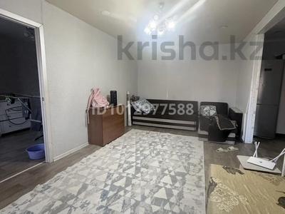 2-комнатная квартира · 44 м² · 4/5 этаж, Майкудук, 12й микрорайон 33 за 9.5 млн ₸ в Караганде, Алихана Бокейханова р-н