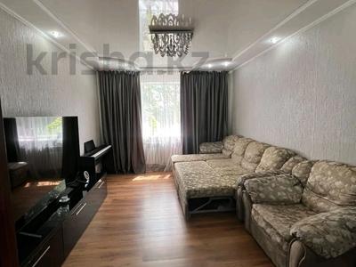 2-бөлмелі пәтер · 54 м² · 2/4 қабат, Жетису 35, бағасы: 200 000 ₸ в Талдыкоргане, мкр Жетысу