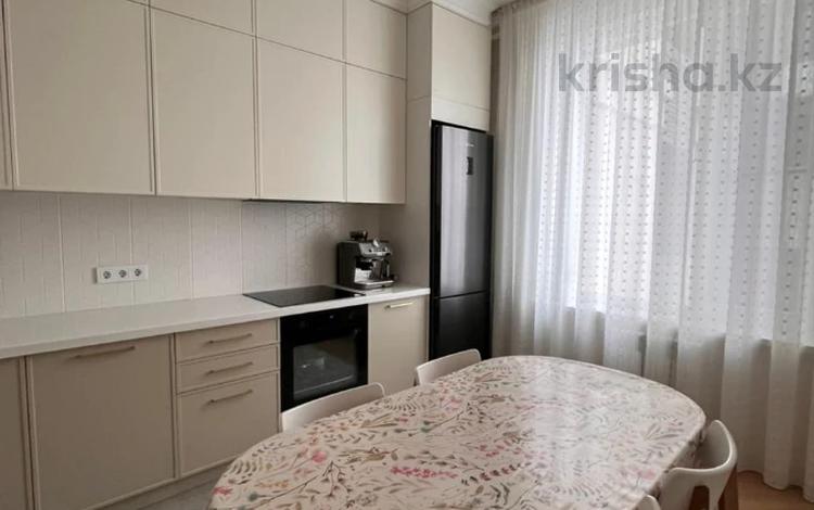 2-бөлмелі пәтер · 85 м² · 14/18 қабат, Розыбакиева 237 — Штрауса, бағасы: 82 млн ₸ в Алматы, Бостандыкский р-н — фото 2