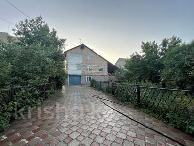 Отдельный дом • 5 комнат • 438 м² • 12 сот., Крупская 23 за 49 млн 〒 в Темиртау