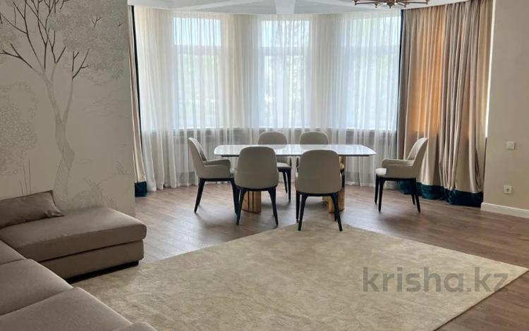 3-комнатная квартира, 107 м², 2/5 этаж, Мкр. Мирас 128