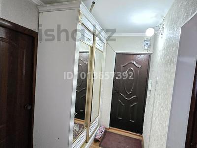 3-бөлмелі пәтер · 64 м² · 3/5 қабат, Талас ш/а 25, бағасы: 20 млн ₸ в Таразе, мкр Талас