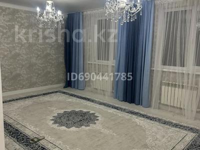 Отдельный дом · 6 комнат · 170 м² · 10 сот., Республика 599 — Республика за 40 млн 〒 в Хромтау