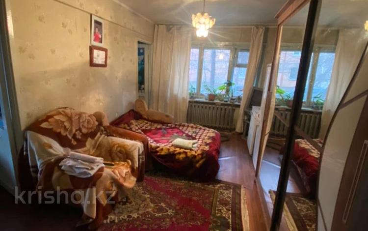 3-комнатная квартира, 49 м², 1/5 этаж, Кабанбай Батыра 126 за 15.5 млн 〒 в Усть-Каменогорске — фото 2