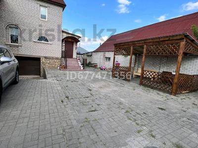 Отдельный дом • 5 комнат • 300 м² • 6 сот., Репина 32 за 74.5 млн 〒 в Павлодаре