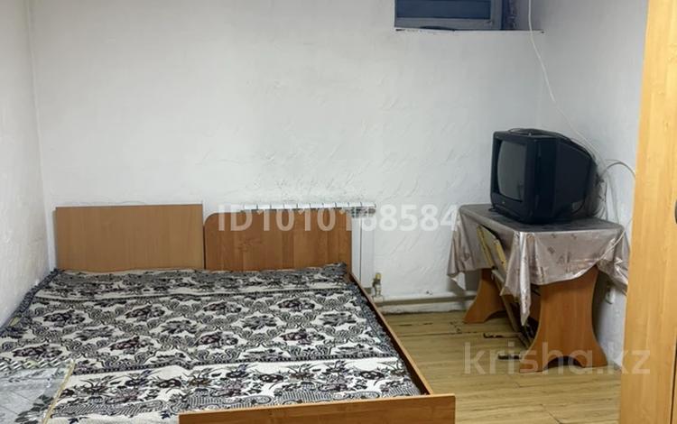 1 комната · 15 м², мкр Михайловка , Крамского 29 — Ермекова за 45 000 〒 в Караганде, Казыбек би р-н — фото 2