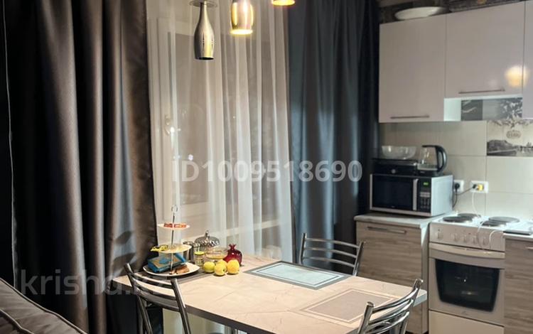 2-комнатная квартира · 56 м² · 3/5 этаж, Торайгырова 56 — ТД «Барыс» за 250 000 ₸ в Павлодаре — фото 2