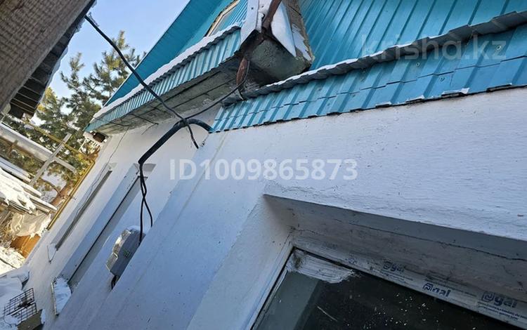 Отдельный дом · 4 комнаты · 80 м² · 6.7 сот., Луначарского 26 — МЕДКОЛЛЕДЖ ЦЕНТРАЛЬНОЕ ОТОПЛЕНИЕ Вода за 16 млн ₸ в Темиртау — фото 2