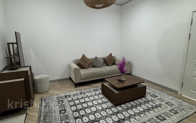 2-комнатная квартира · 55 м² · 16/16 этаж, Сырым батыра 99/3 — Тулеметова за 2 000 ₸ в Шымкенте, Каратауский р-н — фото 2