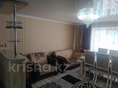 4-комнатная квартира · 77 м² · 1/9 этаж, Народная 33 за 33.9 млн 〒 в Семее