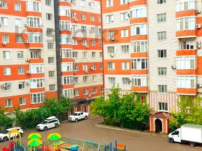 3-бөлмелі пәтер · 127.8 м² · 5/9 қабат, Нұрсая ш/а., Таумуш Жумагалиев 15, бағасы: 48.5 млн ₸ в Атырау, мкр Нурсая