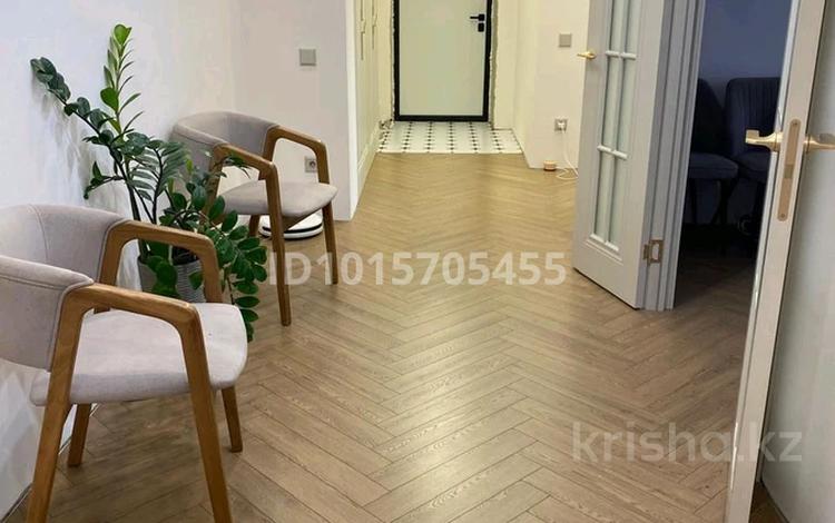 3-бөлмелі пәтер · 94.4 м² · 8/9 қабат, Береке шағын ауданы, Назарбаева 233б, бағасы: 58 млн ₸ в Костанае, Микрорайон Береке — фото 2