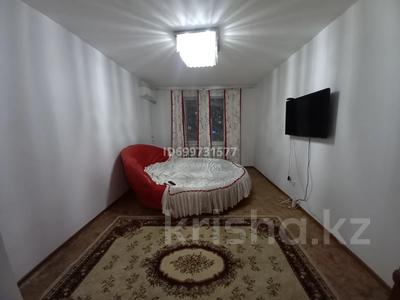 Аренда квартир в Жетысу обл.: 1-комнатная квартира · 42 м² · 4/5 этаж · помесячно, Балапанова 24 — Тамшибаева за 120 000 〒 1-комнатная квартира · 42 м² · 4/5 этаж · помесячно, Балапанова 24 — Тамшибаева за 120 000 〒 в Талдыкоргане, мкр Болашак