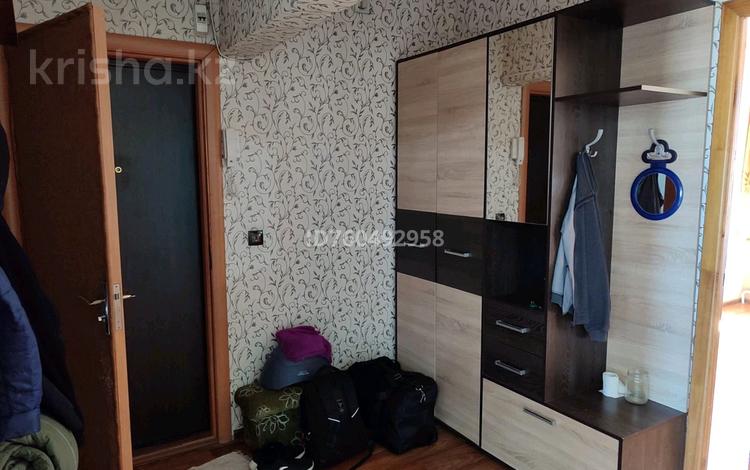 3-бөлмелі пәтер · 64 м² · 5/5 қабат, 18-й микрорайон, 18-й микрорайон 76 — Школа лицей #41, бағасы: 27 млн ₸ в Шымкенте, Аль-Фарабийский р-н — фото 4