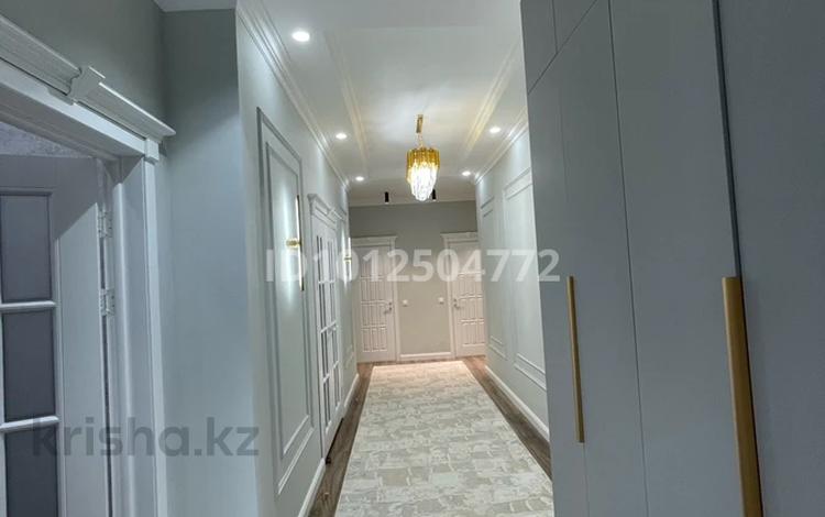 3-бөлмелі пәтер · 100 м² · 7/9 қабат, мкр Нурсая, Абулхайыр хана 74-1, бағасы: 60 млн ₸ в Атырау — фото 2