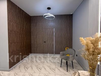 5-бөлмелі пәтер · 216 м² · 1/9 қабат, мкр. Алтын орда, Тауелсиздик, бағасы: 210 млн ₸ в Актобе