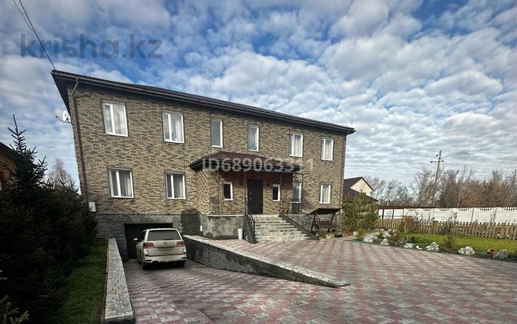 Отдельный дом • 10 комнат • 500 м² • 25 сот., Баян батыра 117 за 89 млн 〒 в Павлодаре — фото 2