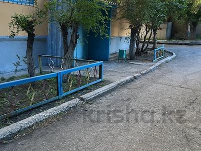 4-бөлмелі пәтер · 90 м² · 1/5 қабат, Карагандинская 46, бағасы: 13 млн ₸ в Темиртау