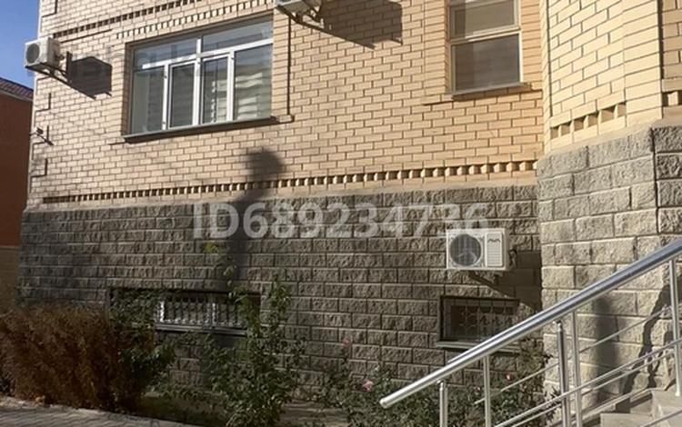 2-бөлмелі пәтер · 59.4 м² · 1/3 қабат, Шамина 10А — Рядом Стадиона ‘’Мұнайшы’’, бағасы: 390 000 ₸ в Атырау, мкр Жилгородок — фото 2
