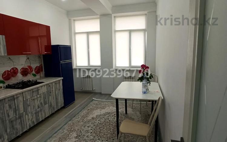 1-комнатная квартира, 42 м², 3/5 этаж помесячно, мкр Самал, Мкрн Самал 15