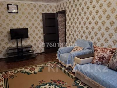3-комнатная квартира · 60 м² · 3/5 этаж, Кабанбай батыра 9"Б" за 200 000 ₸ в Шымкенте, Аль-Фарабийский р-н