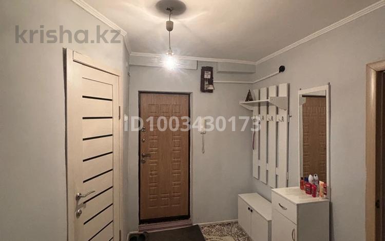 3-комнатная квартира · 58.9 м² · 4 этаж, Жаманкулова 4 11 за 13.9 млн ₸ в Актобе, мкр Москва — фото 2