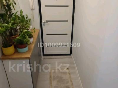 3-комнатная квартира · 50 м² · 4/5 этаж, Авангард 2 мкр 8 за 18.5 млн ₸ в Атырау, мкр Авангард-2