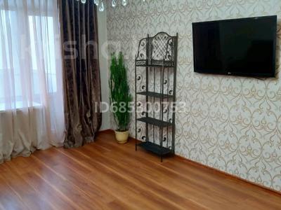 Пәтерлер в Карагандинской обл.: 2-бөлмелі пәтер · 52 м² · 4/5 қабат · ай сайын, мкр Михайловка , Аманжелова 1 — Крылова, бағасы: 165 000 〒 2-бөлмелі пәтер · 52 м² · 4/5 қабат · ай сайын, мкр Михайловка , Аманжелова 1 — Крылова, бағасы: 165 000 〒 в Караганде, Казыбек би р-н