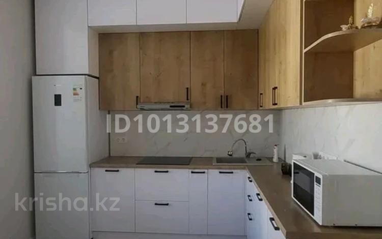 2-комнатная квартира · 65 м² · 11/12 этаж, Санжара Асфендиярова за 290 000 ₸ в Астане, Нура р-н — фото 2