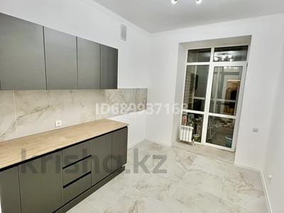 3-комнатная квартира, 86 м² помесячно, Каиыма Мухамедханова за 320 000 〒 в Астане, Есильский р-н